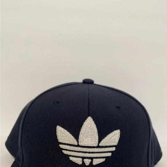 ADIDAS Puff Print Embroidered SnapBack Hat - Picture 2 of 14